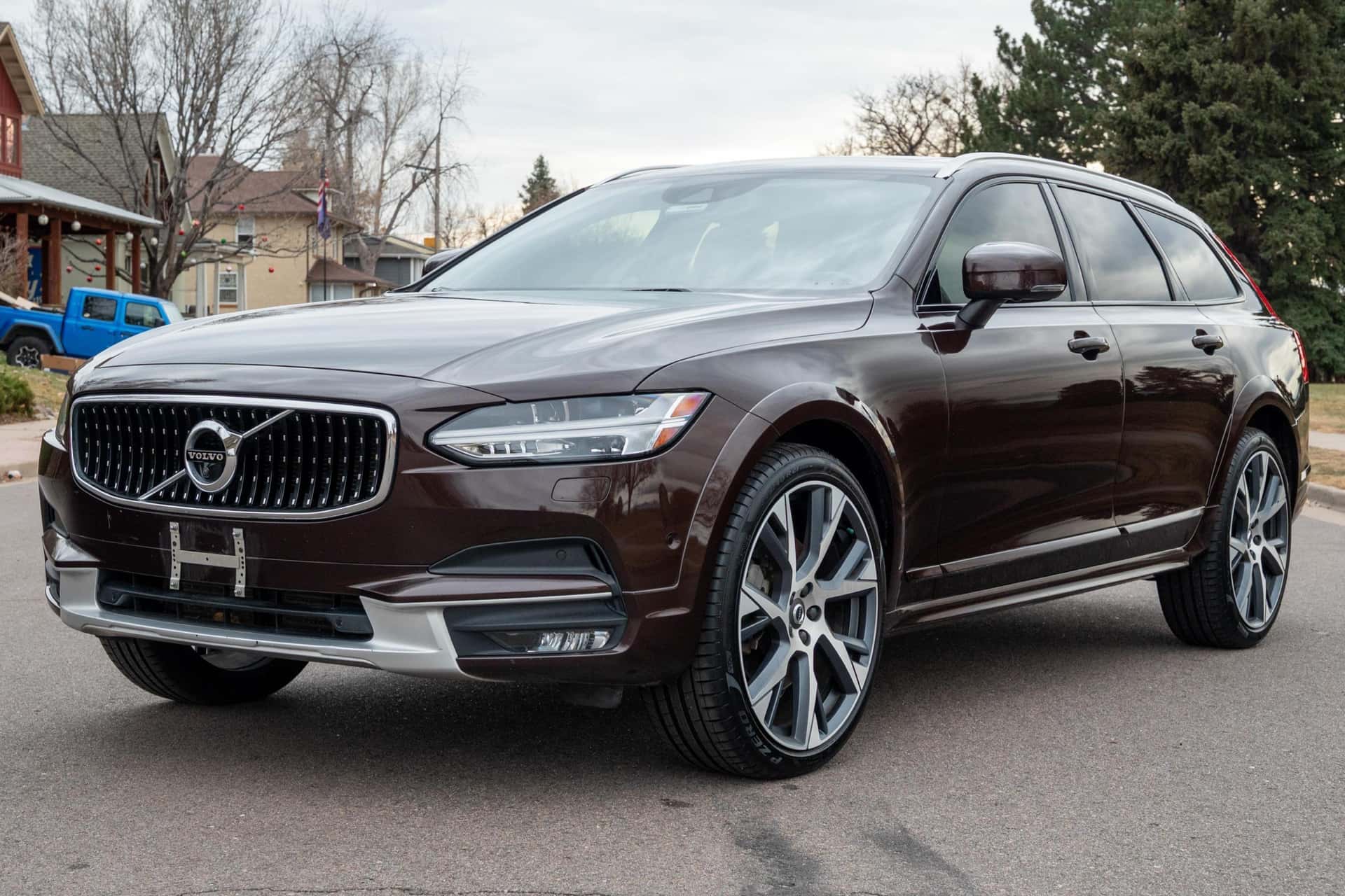 2017 Volvo V90 sold for $21,999