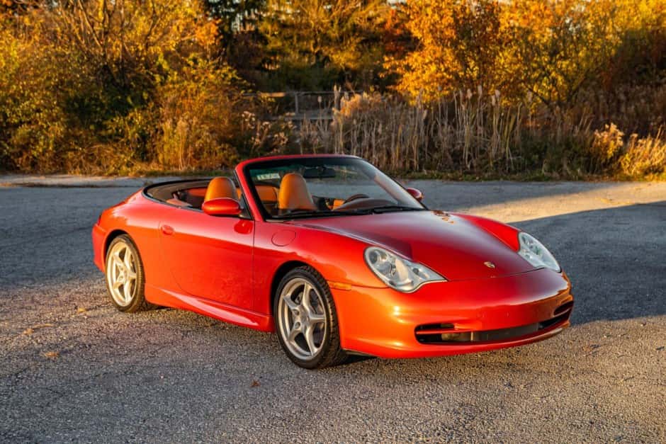 2002 Porsche 996 911 Carrera sold for $30,246