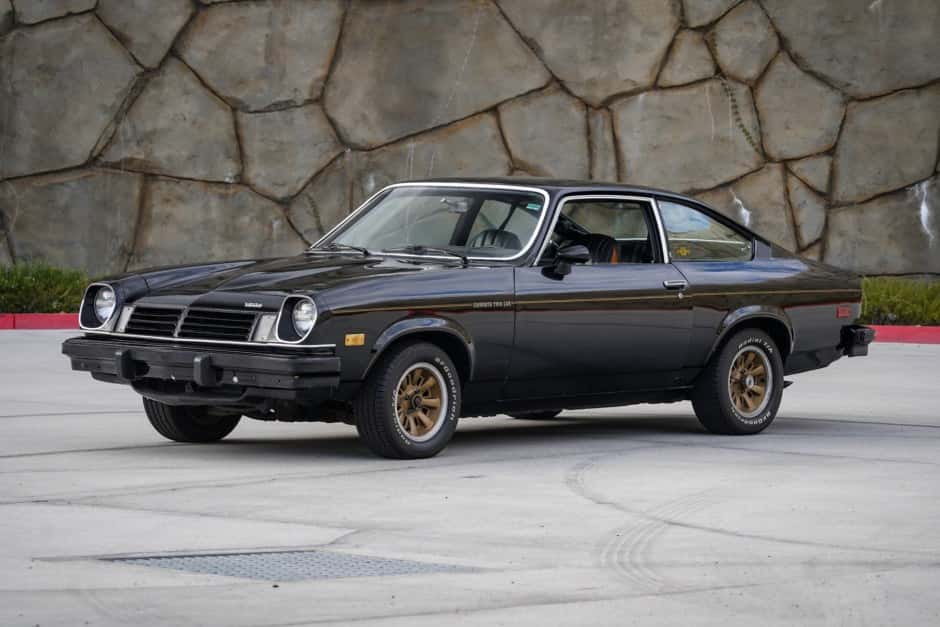 1975 Chevrolet Vega sold for $5,351