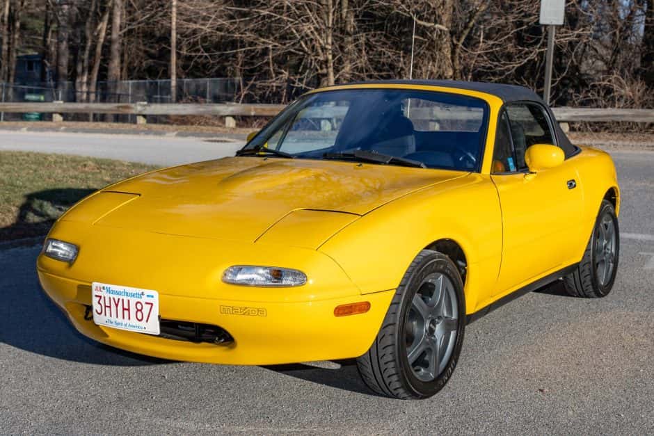 1992 Mazda NA MX-5 Miata sold for $20,000