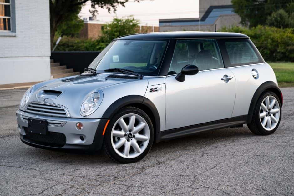 2003 Mini R53 Cooper S sold for $23,400