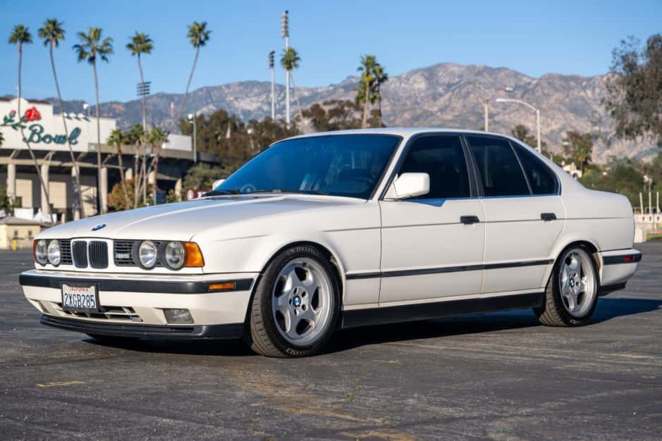 1991 BMW E34 M5 sold for $15,000