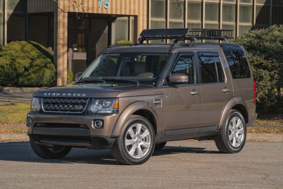 2014 Land Rover LR4 sold for $11,250
