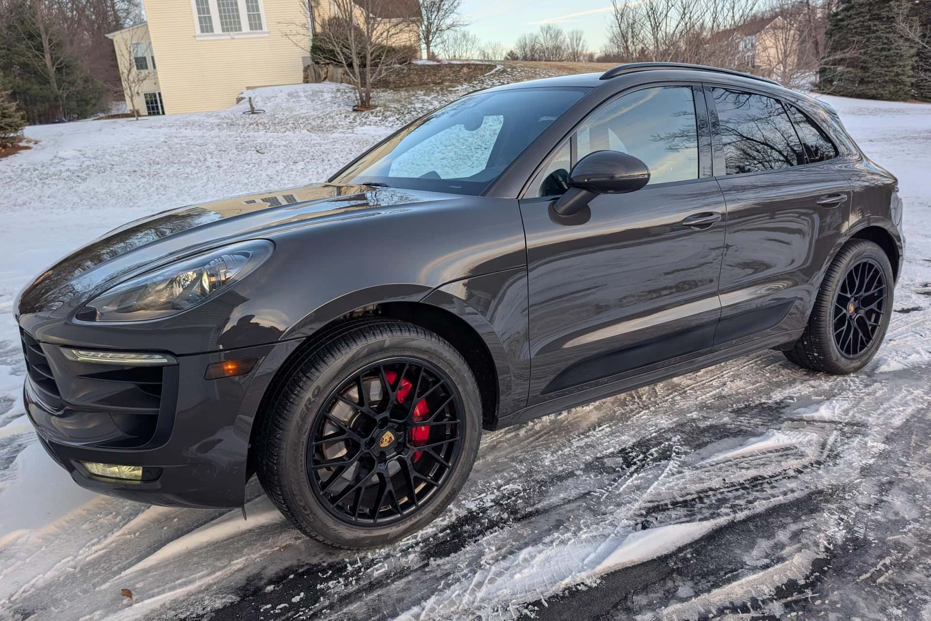 2018 Porsche Macan sold for $34,250