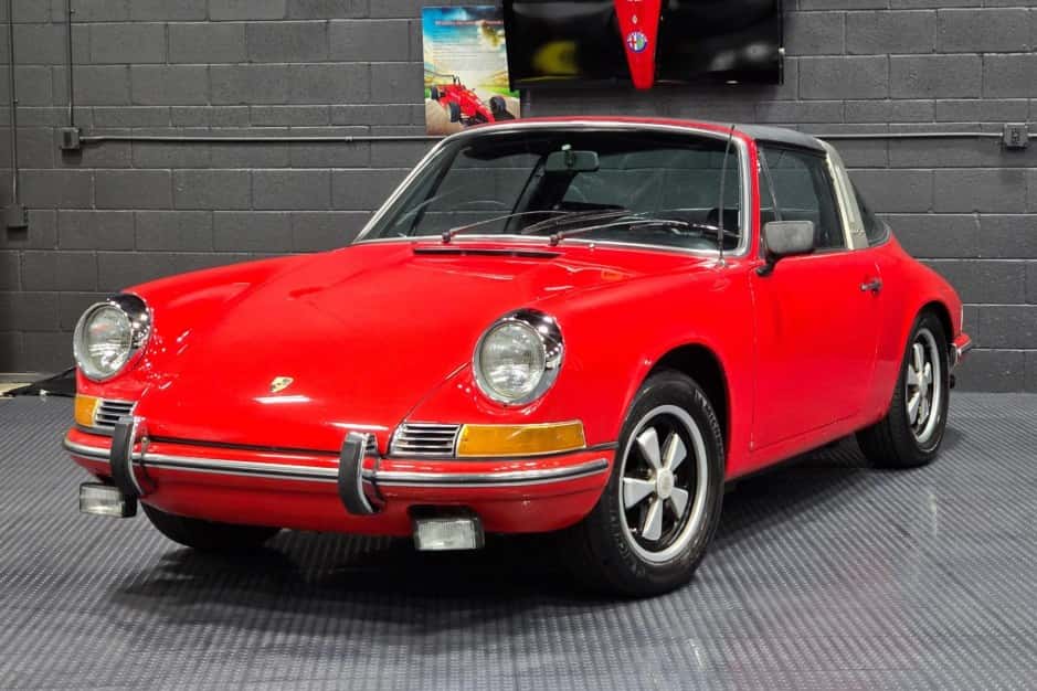 1971 Porsche LWB 911T (1969-1973) sold for $61,777