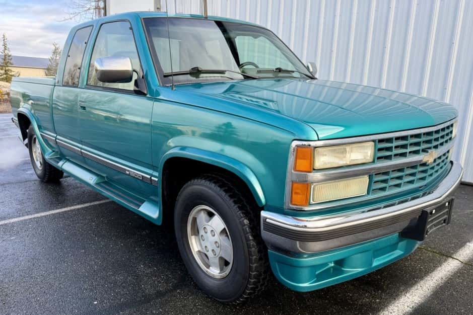 1993 Chevrolet C/K GMT400 (1988-2002) sold for $7,400