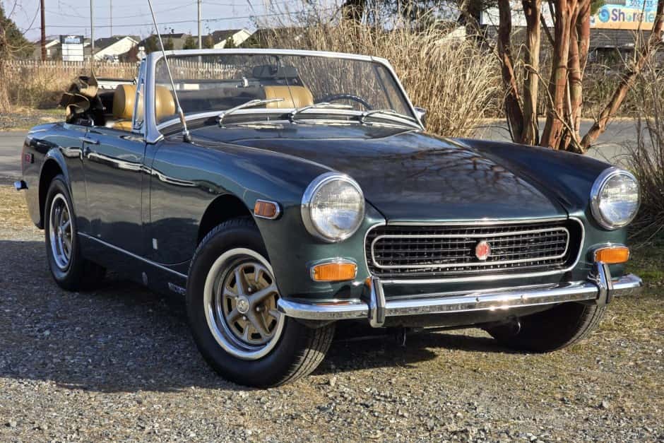 1973 MG Midget sold for $4,200
