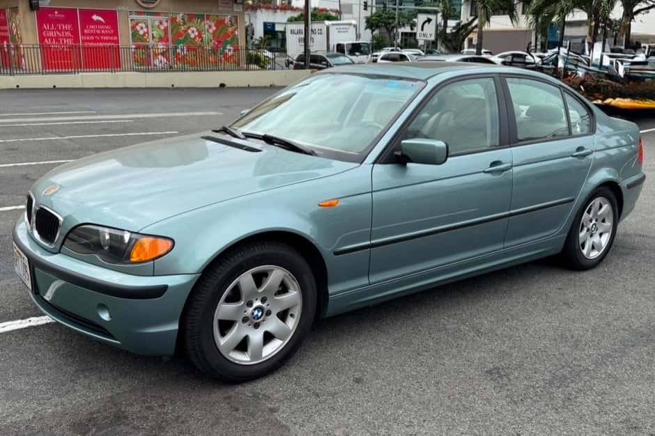 2003 BMW E46 3-Series Sedan sold for $13,249