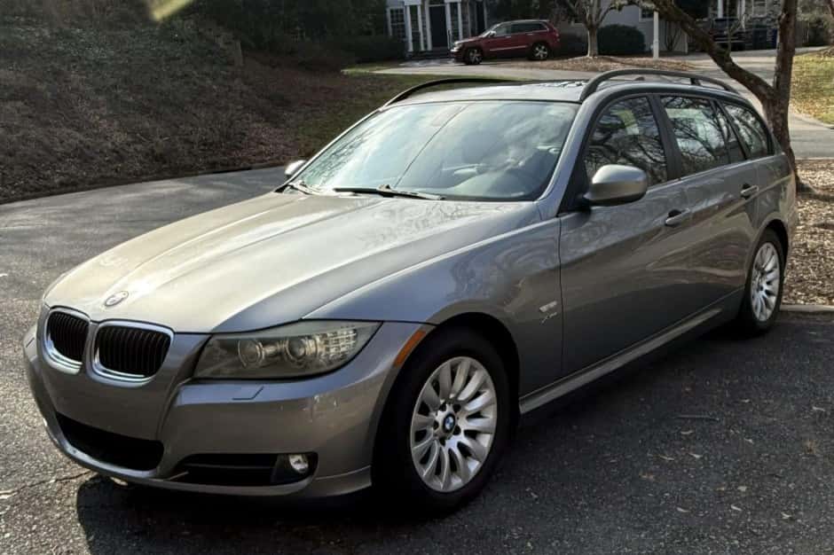 2009 BMW E91 3-Series Touring sold for $4,450
