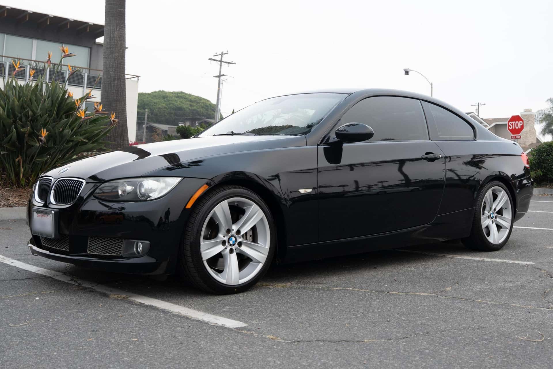 2009 BMW 3 Series sold for $11,600