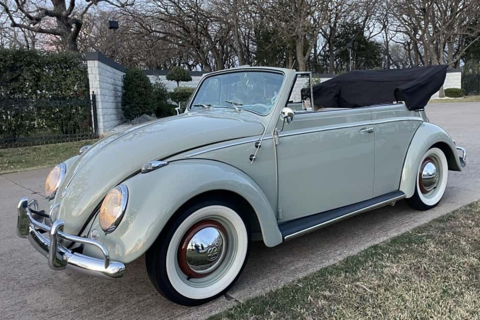1958 Volkswagen Beetle (Oval Window) sold for $36,500