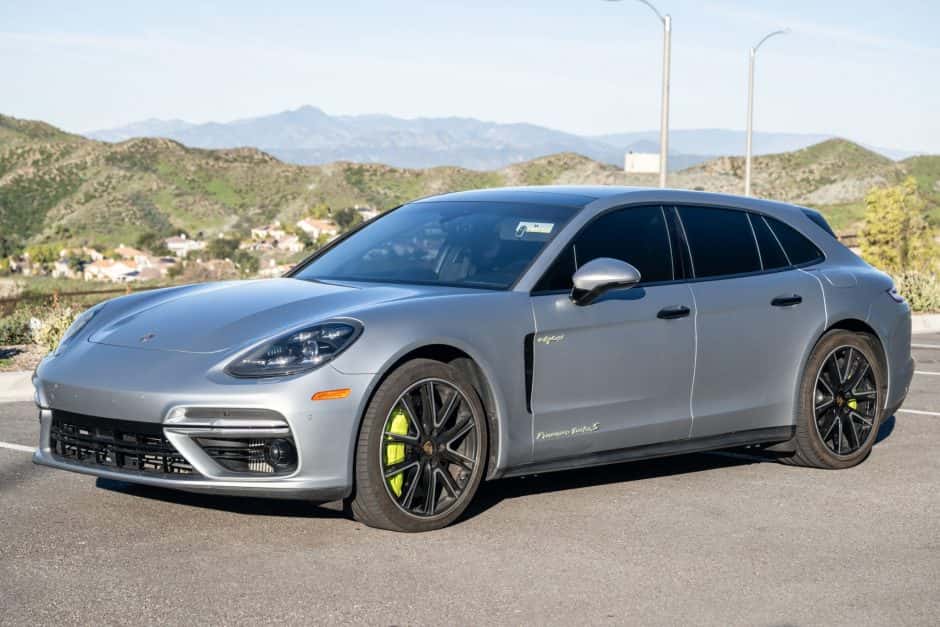 2018 Porsche Panamera sold for $72,345