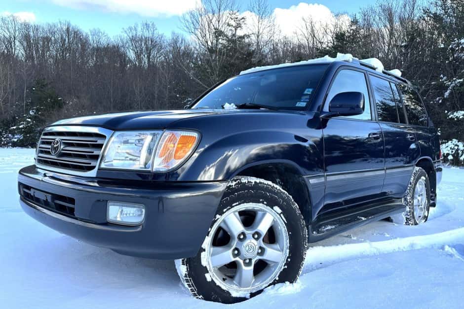 2004 Toyota Land Cruiser 100-Series sold for $19,220