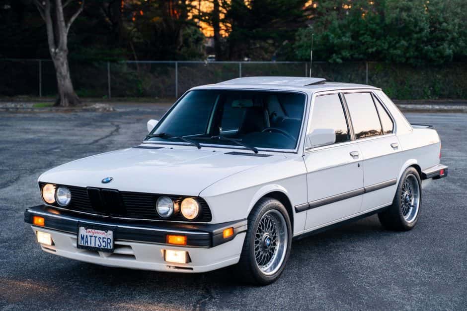 1988 BMW E28 5-Series sold for $11,000