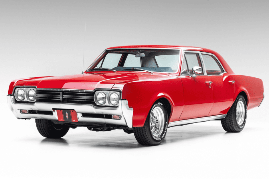 1966 Oldsmobile Cutlass sold for $15,350