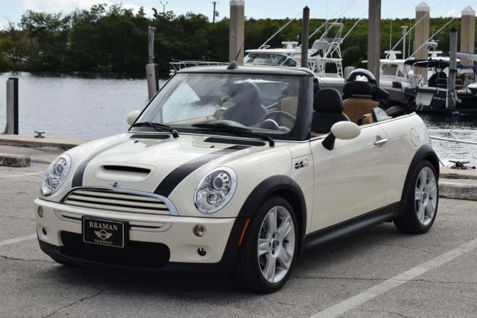 2006 Mini R52 Cooper Convertible sold for $12,345