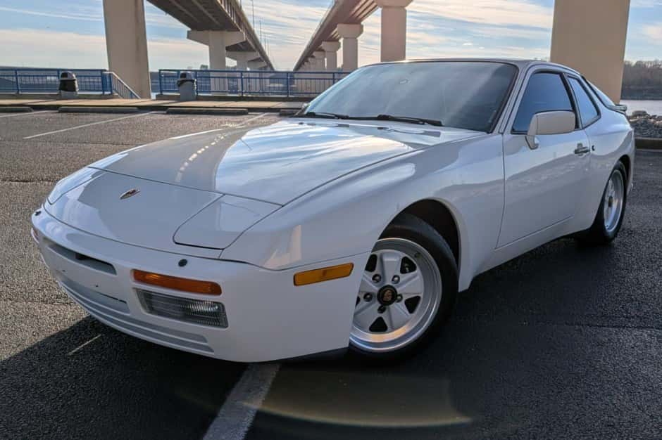 1986 Porsche 944 Turbo sold for $23,000