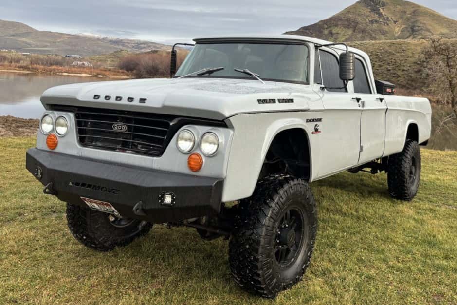 1998 Dodge Power Wagon sold for $35,500