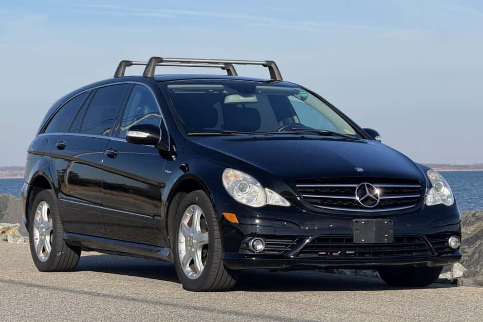 2009 Mercedes-Benz W251 R-Class sold for $3,700