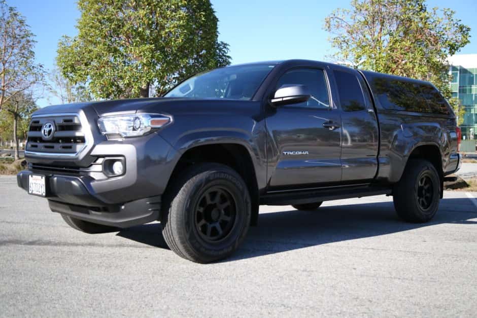 2016 Toyota Tacoma (N300 2016-2023) sold for $28,750