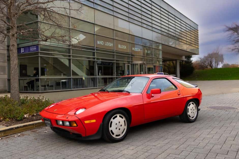 1985 Porsche 928 sold for $19,928