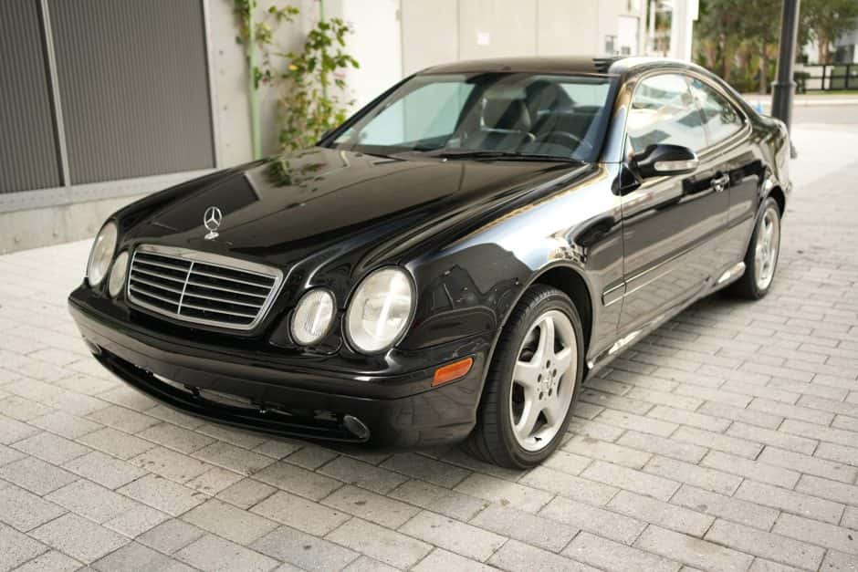 2001 Mercedes-Benz CLK-Class sold for $9,249