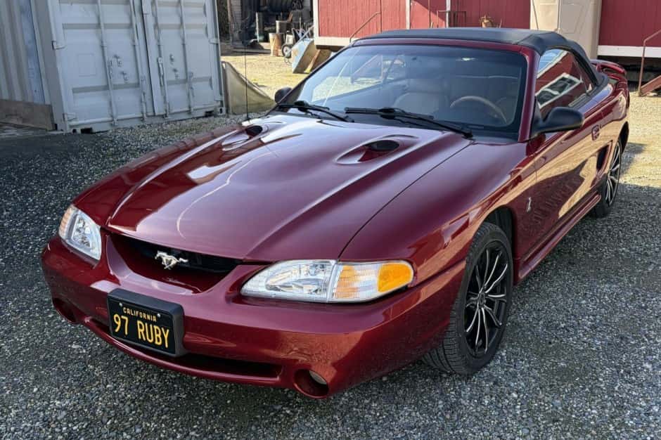 1997 Ford Mustang SN95 1994-2004 sold for $10,500
