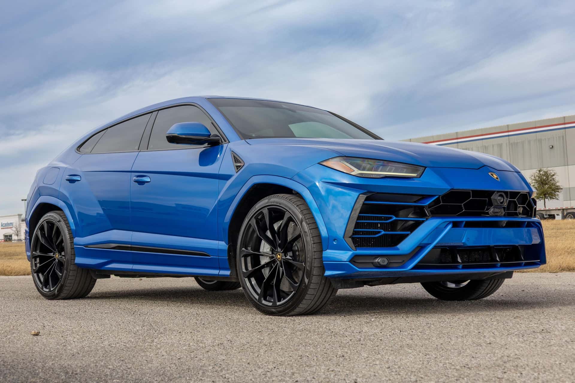 2020 Lamborghini Urus sold for $142,000