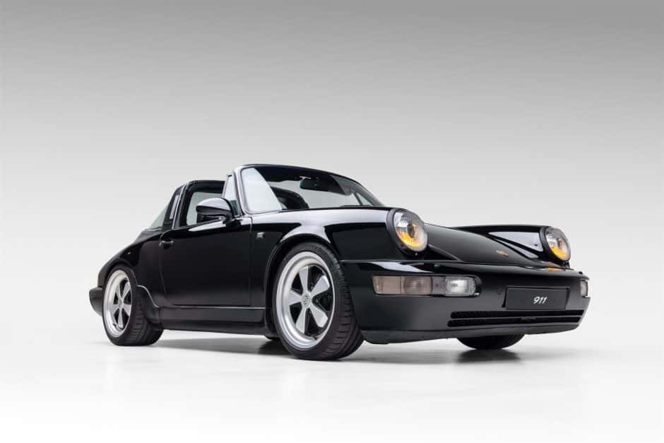 1990 Porsche 964 911 (Non-Turbo) sold for $122,000