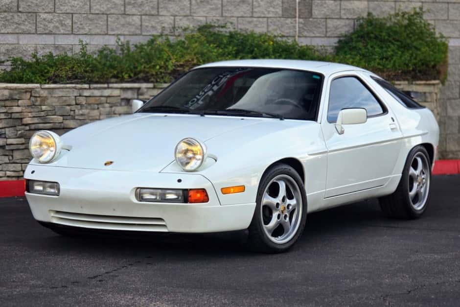 1988 Porsche 928 sold for $38,500