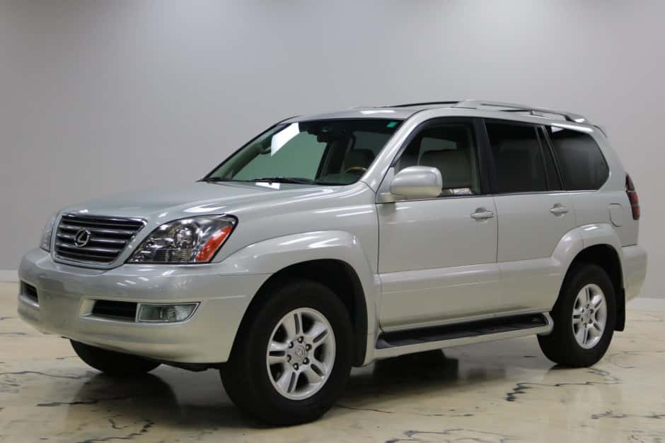 2004 Lexus GX sold for $11,100