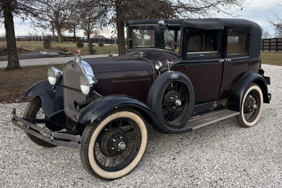 1928 Ford  sold for $20,507
