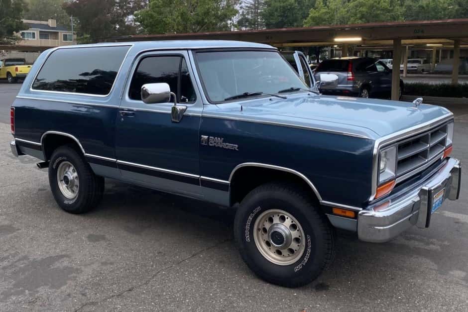 1989 Dodge Ramcharger / Plymouth Trail Duster sold for $18,000
