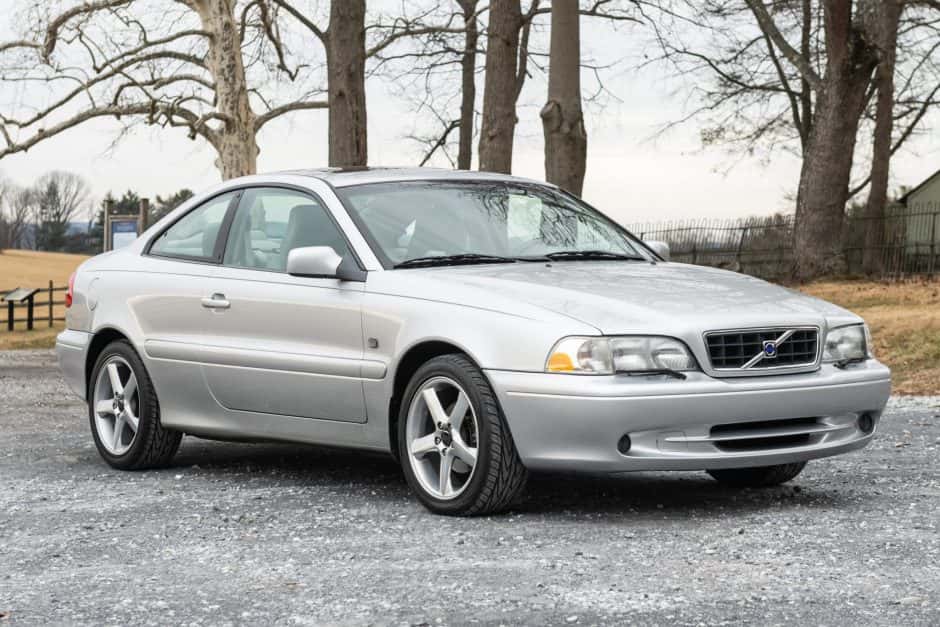 2002 Volvo C70 sold for $12,500