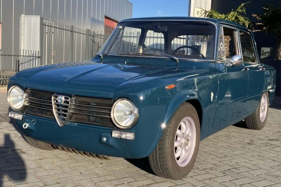 1971 Alfa Romeo 105 Series Sedan sold for €17,000