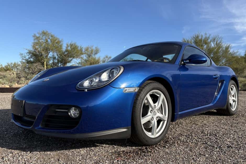 2011 Porsche 987 Cayman sold for $46,000