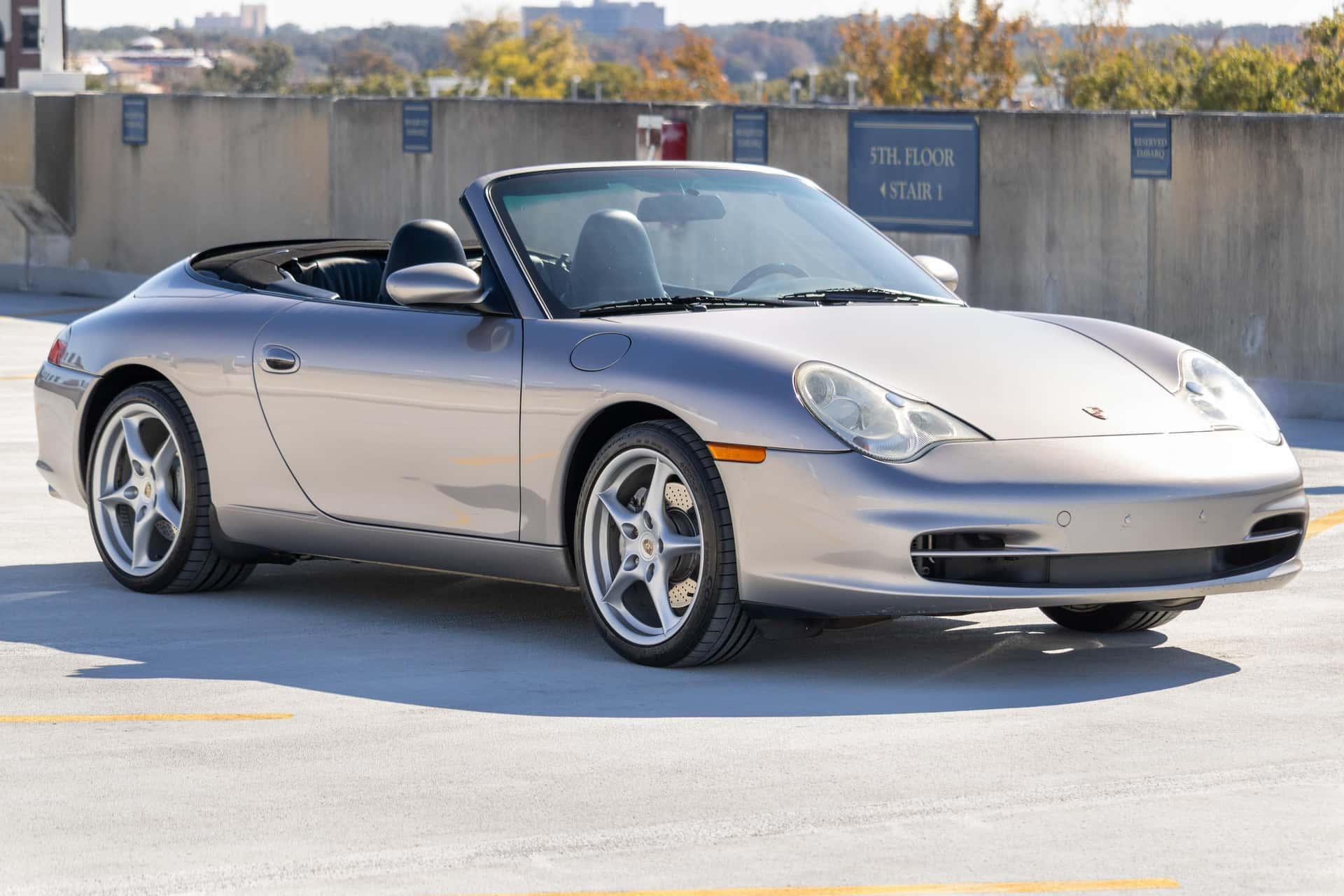 2002 Porsche 996 911 sold for $25,250