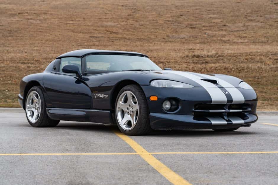 2001 Dodge Viper SR II (1996-2002) sold for $45,555