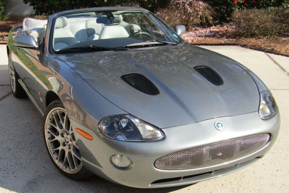 2006 Jaguar XKR sold for $15,250