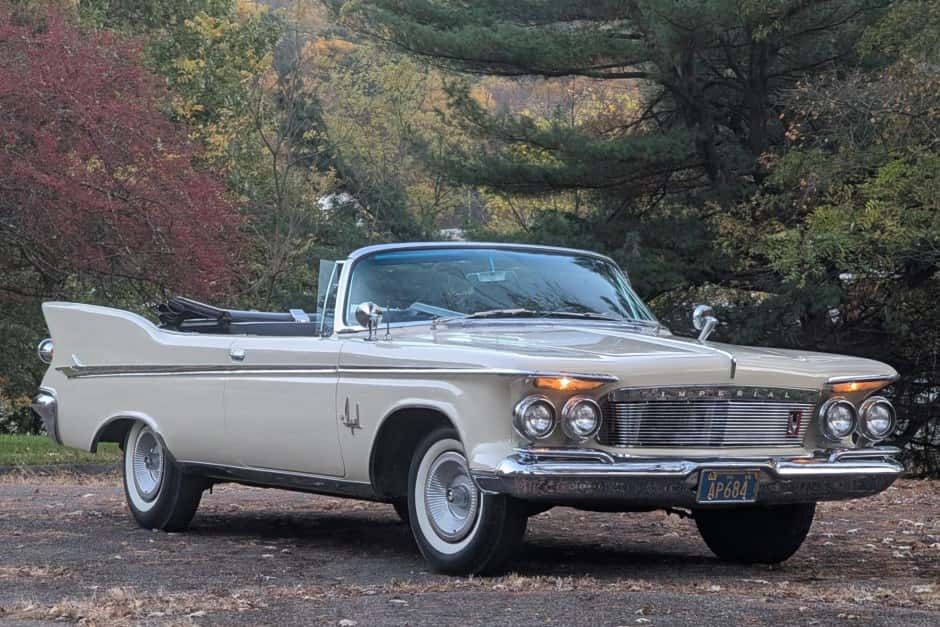 1961 Chrysler Imperial sold for $58,000