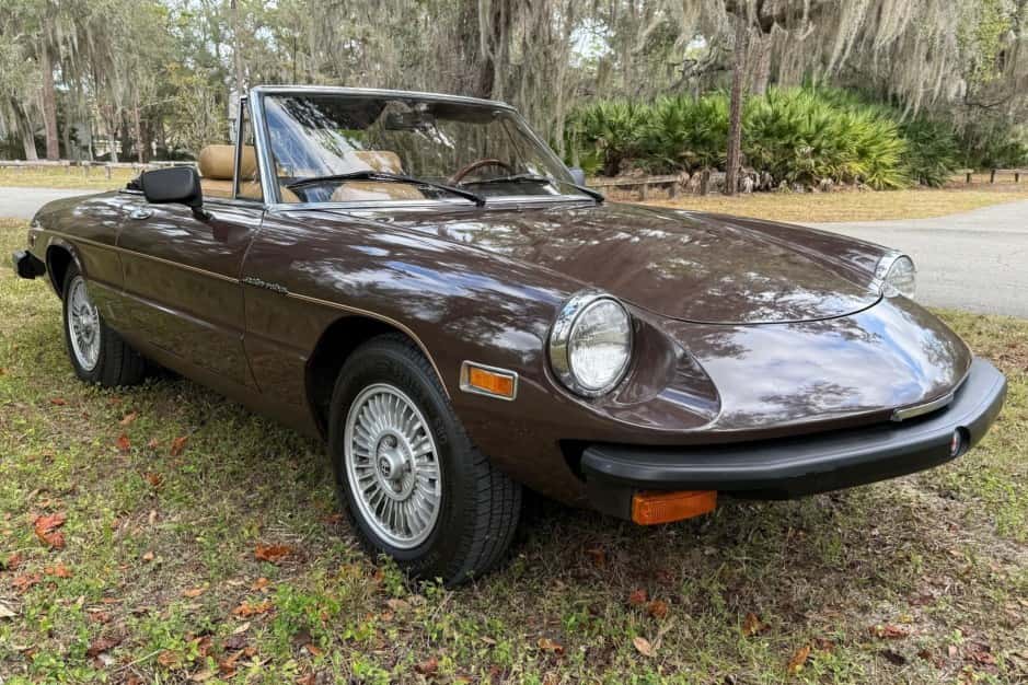 1980 Alfa Romeo 105/115 Spider Series 2 sold for $14,500