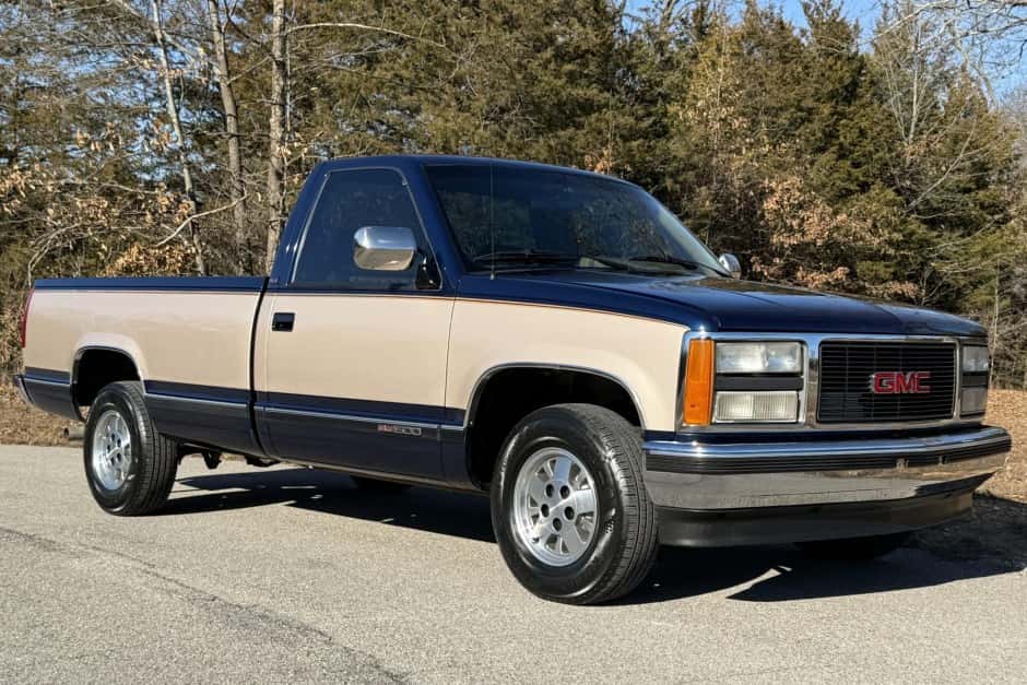 1993 GMC Sierra (GMT400 1988-2002) sold for $14,500