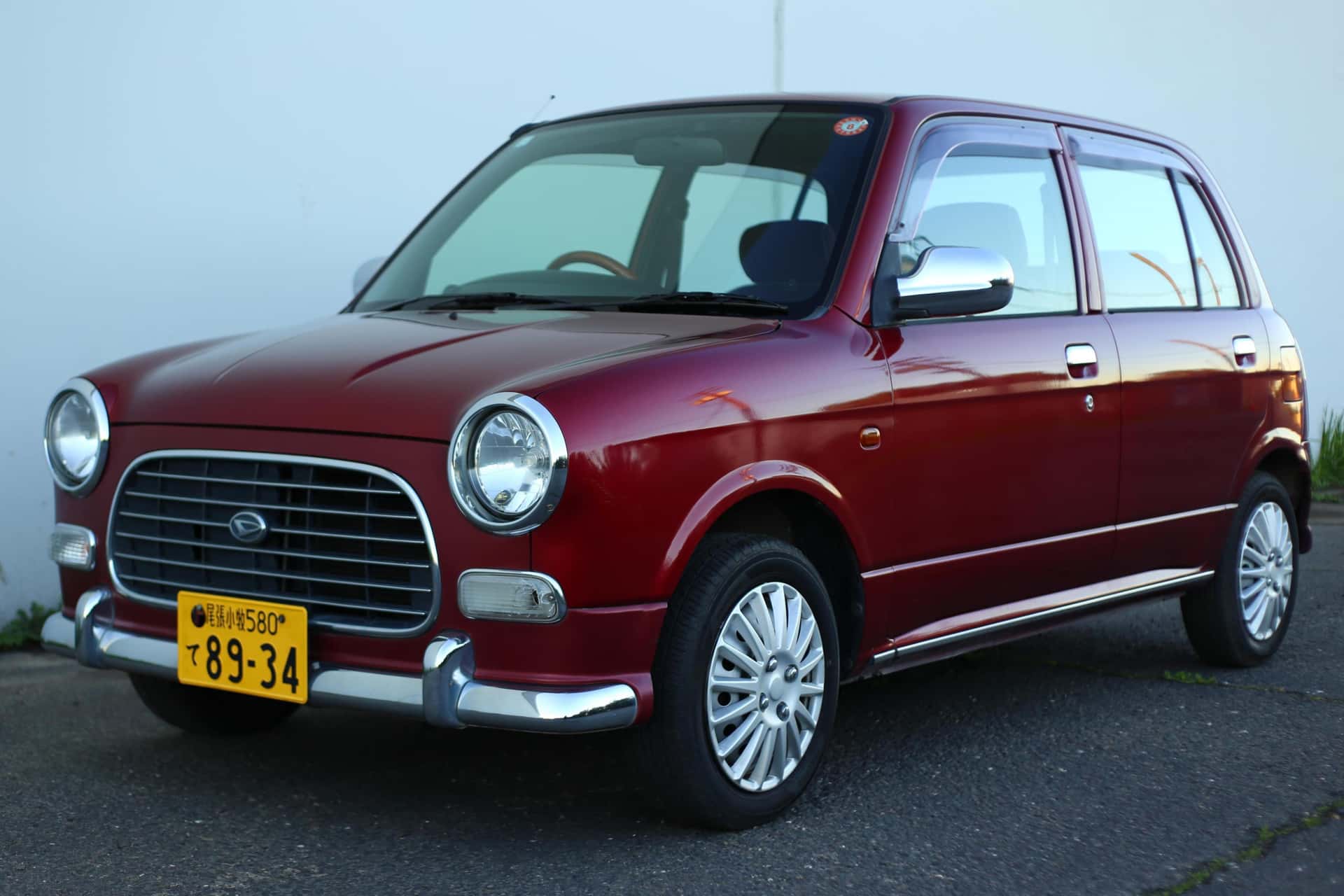 2000 Daihatsu Mira sold for $4,777