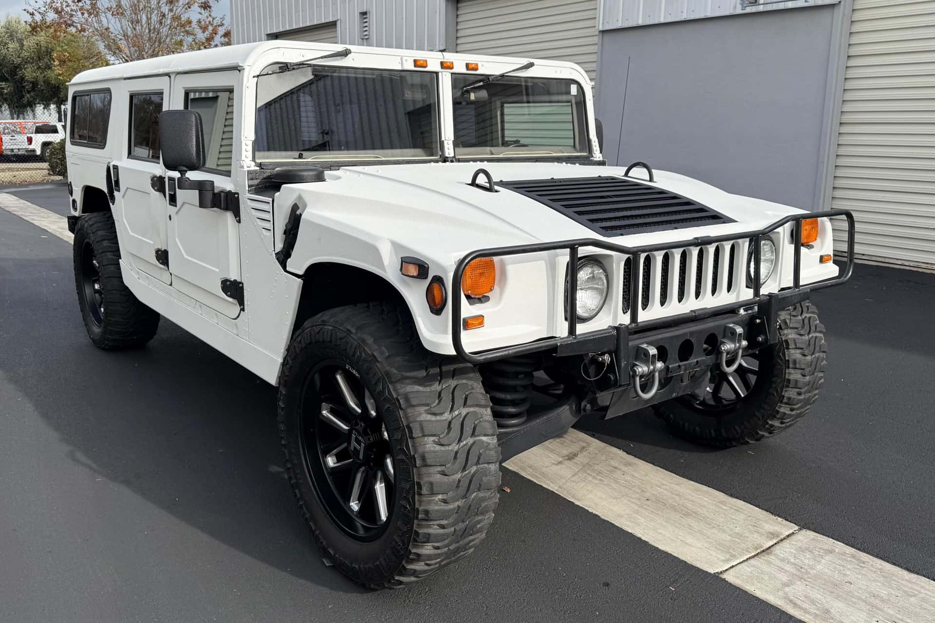 1985 AM General Hummer sold for $48,249