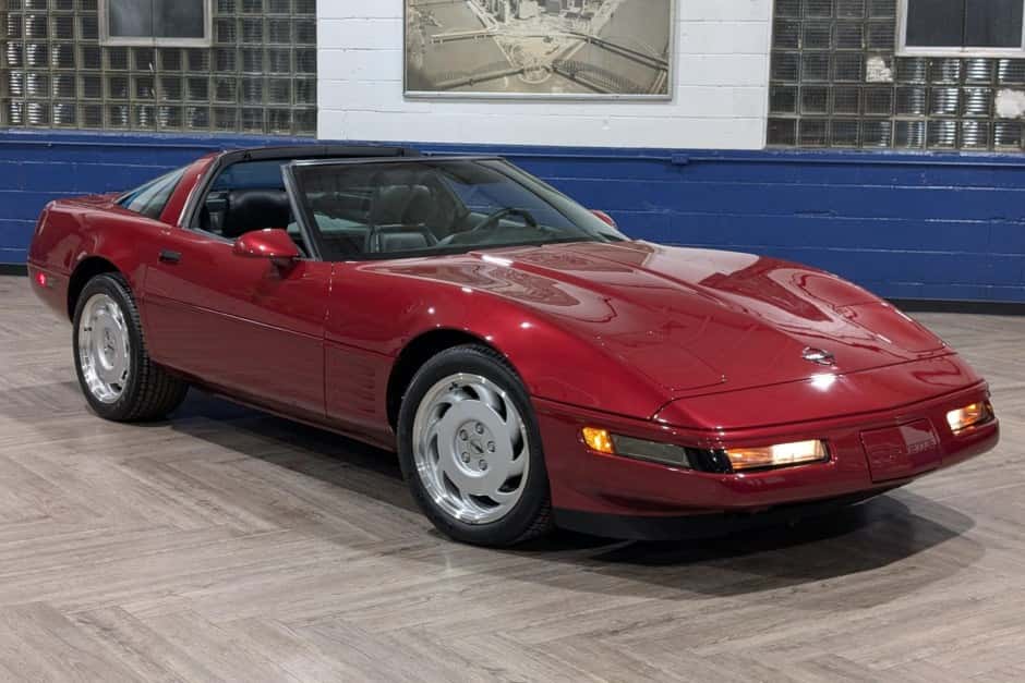 1991 Chevrolet Corvette C4 Coupe (1984-1991) sold for $16,000