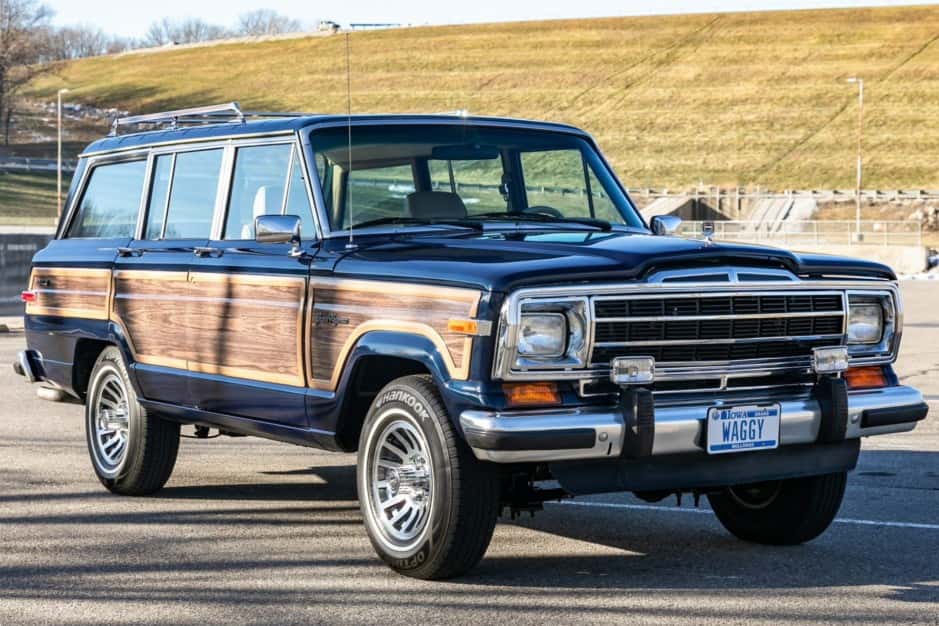 1991 Jeep SJ Grand Wagoneer sold for $34,000