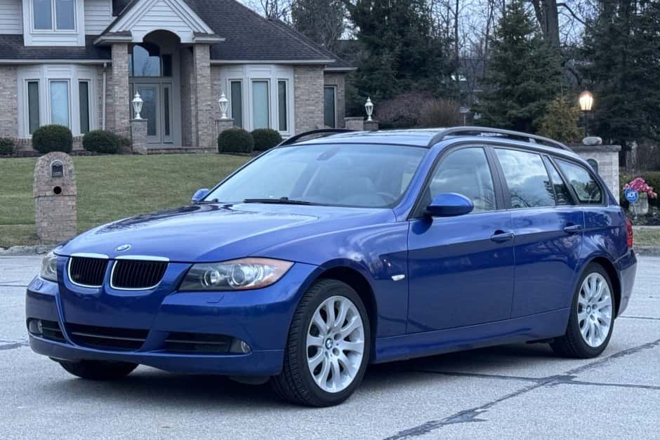 2007 BMW E91 3-Series Touring sold for $13,250