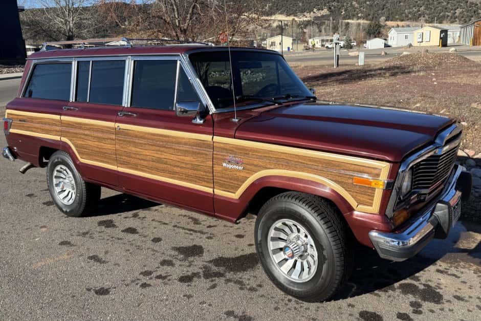 1980 Jeep SJ Wagoneer sold for $24,000