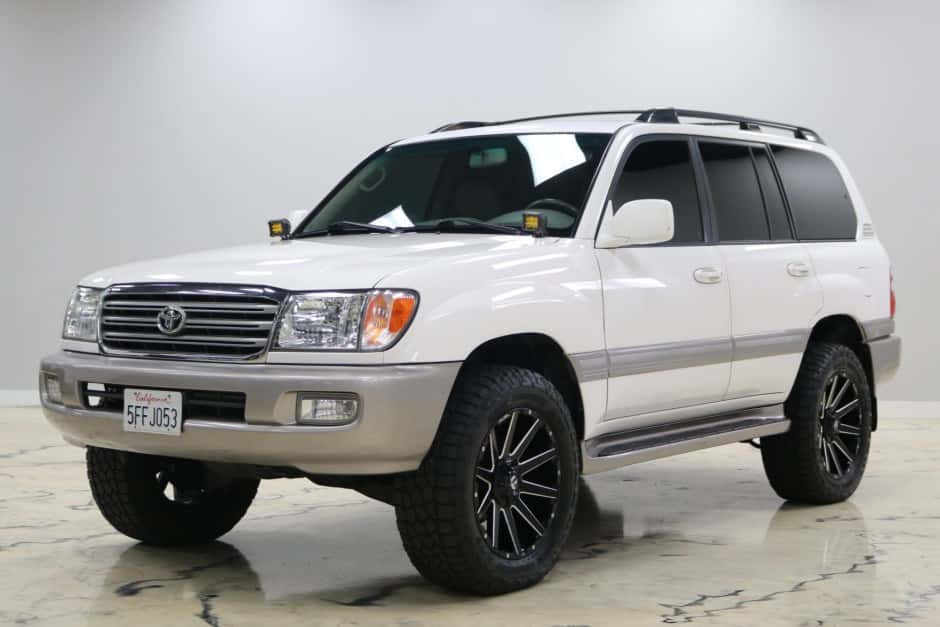 2004 Toyota Land Cruiser 100-Series sold for $26,715