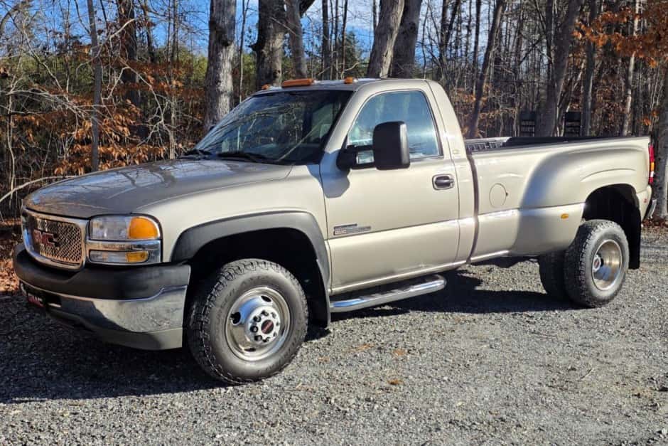 2001 GMC Sierra HD (GMT800 2000-2007) sold for $17,750